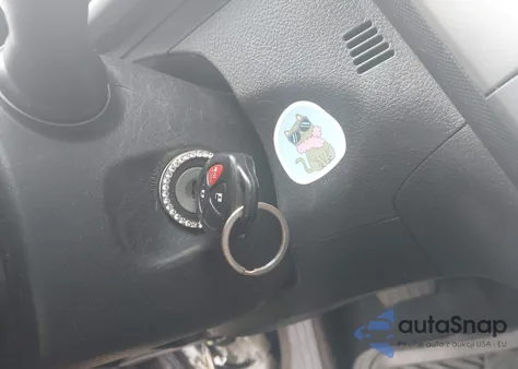 2009 Toyota Matrix S z USA, uszkodzony, nr VIN 2T1LE40E19C008208